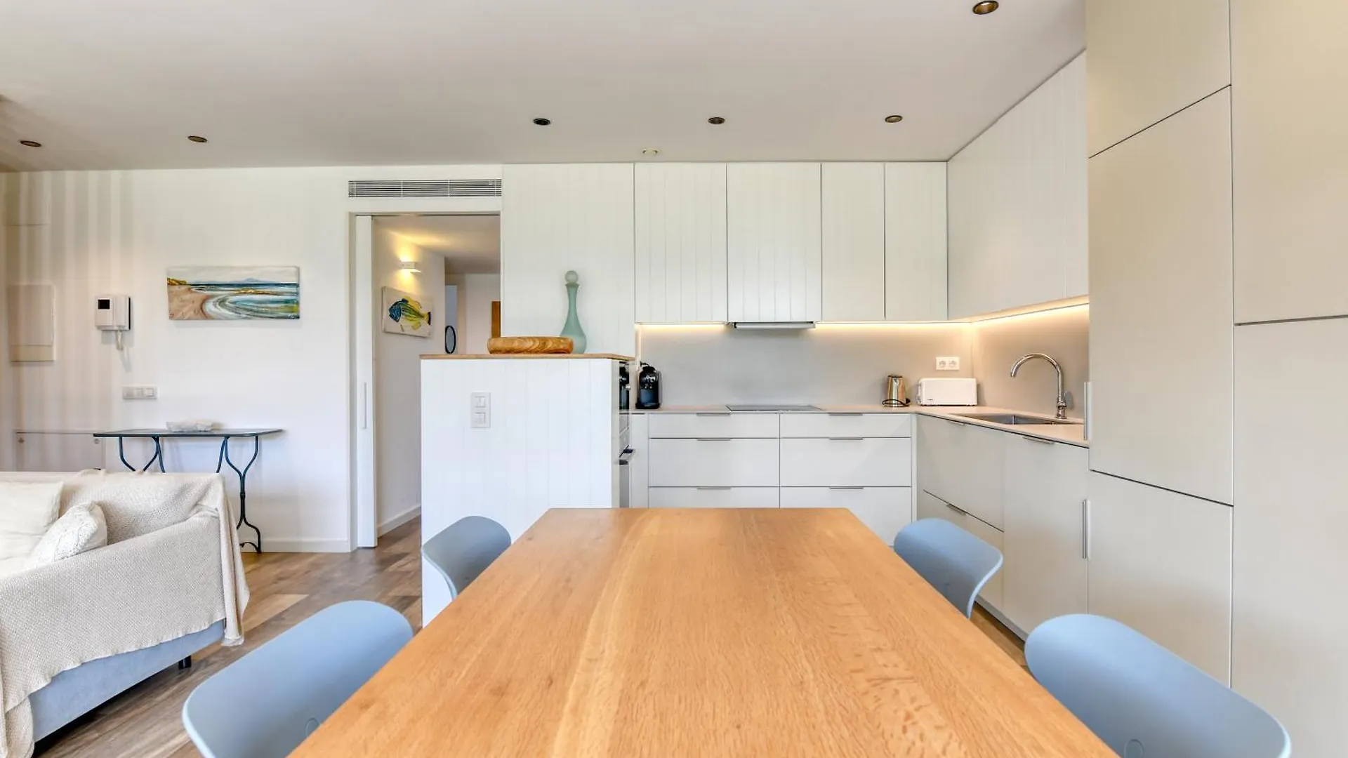 Luxury Central Apartments, Illa Blanca, Calella 卡莱利亚德帕拉弗鲁赫尔 西班牙