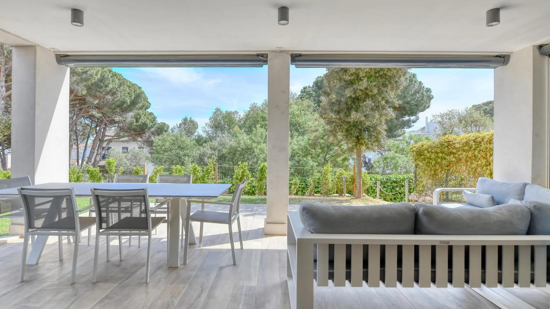 Luxury Central Apartments, Illa Blanca, Calella 卡莱利亚德帕拉弗鲁赫尔 公寓