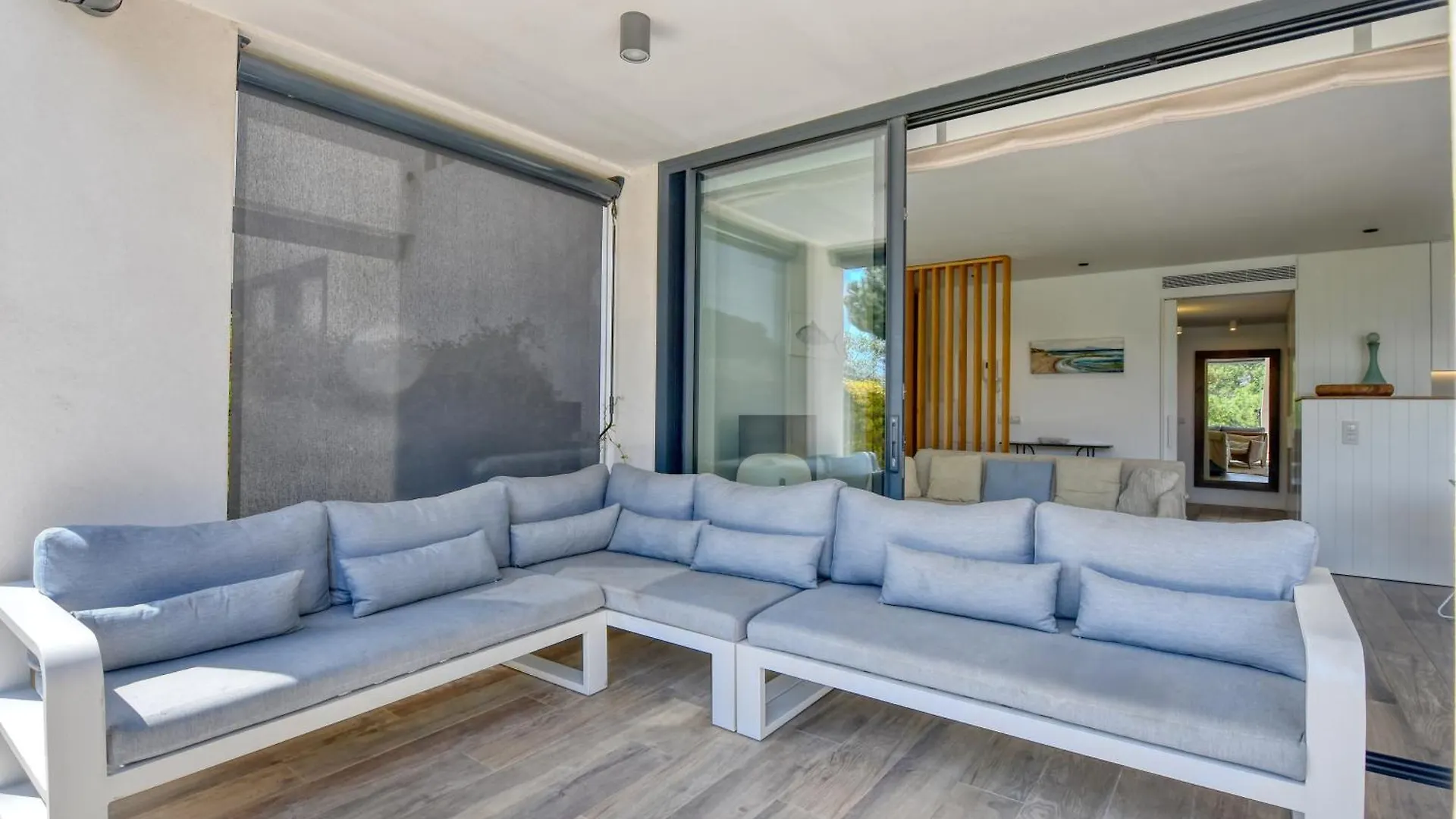Luxury Central Apartments, Illa Blanca, Calella 卡莱利亚德帕拉弗鲁赫尔